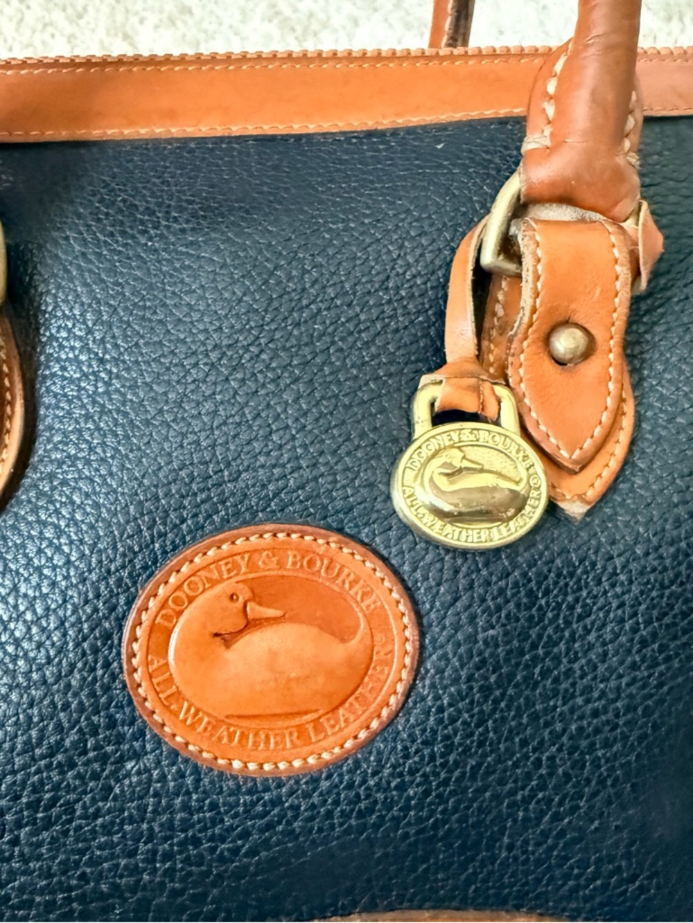 VINTAGE 1990S DOONEY & BOURKE NAVY ALL WEATHER LEATHER SATCHEL HANDBAG - Picture 16 of 16